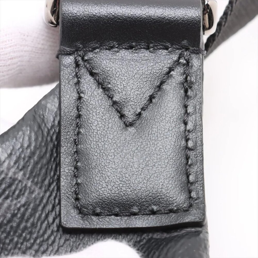 👜 Louis Vuitton Monogram Eclipse Discovery Bum Bag Black M44336 - Picture 9 of 9